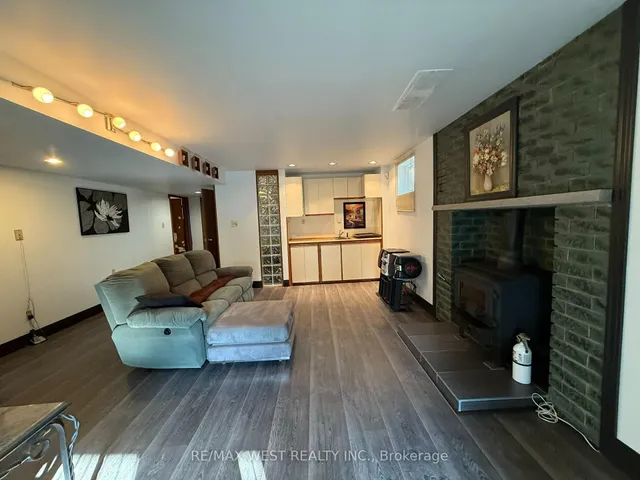 Additional image 34 of 4256 Petersburg Cres