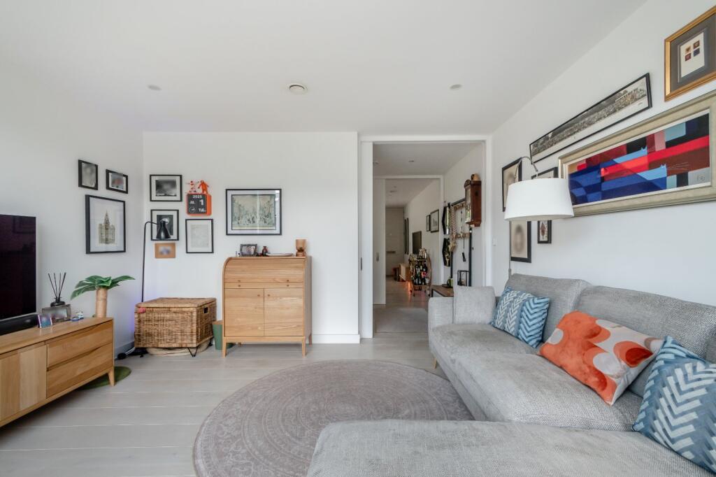 Additional image 22 of Gabriel Square, St. Albans, Hertfordshire