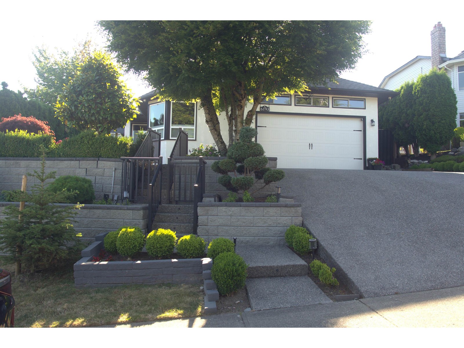 6193 191A STREET|Surrey, British Columbia V3S8C7