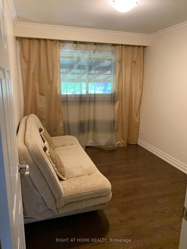 Additional image 10 of 66 Dewlane Dr