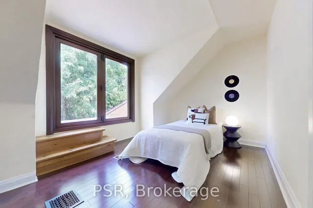 Additional image 28 of 102 Glendale Ave