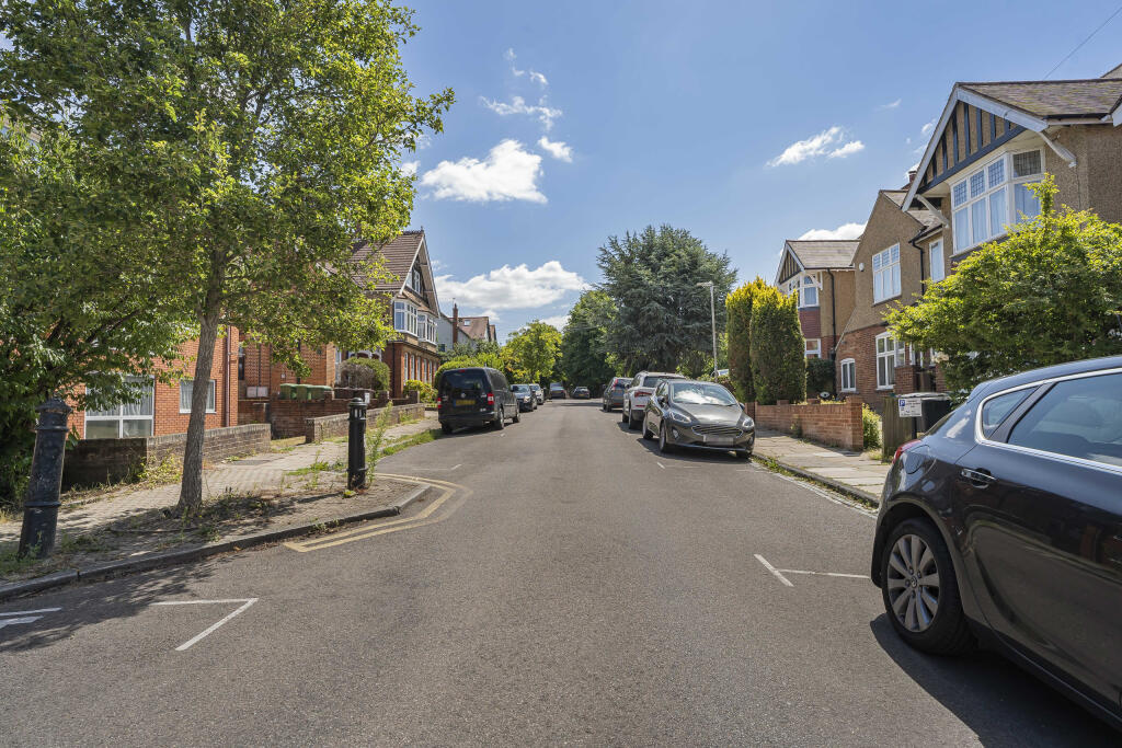 Additional image 10 of Carlisle Avenue, St. Albans, Hertfordshire