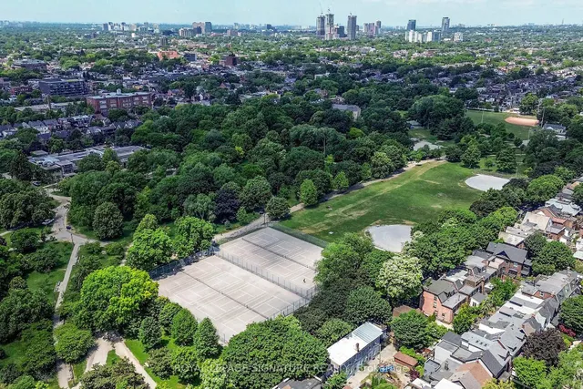 Additional image 41 of 901 Queen St Unit 231