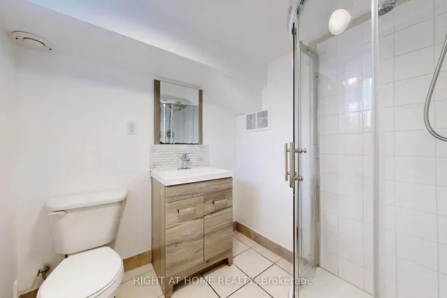 Additional image 41 of 656 Crawford St