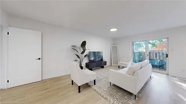 Additional image 12 of 1335 Guelph Rd Unit 10