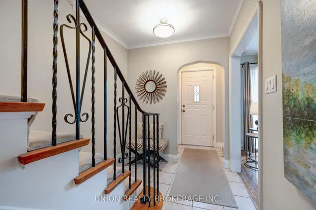 Additional image 3 of 16 Fallingbrook Rd