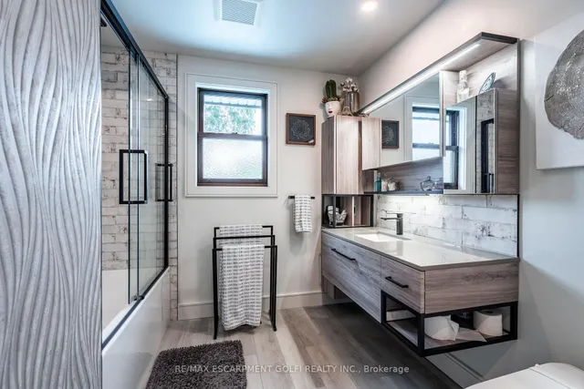 Additional image 12 of 62 Glenview Dr