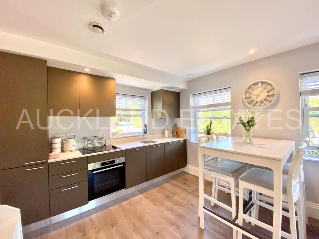 Additional image 11 of Swan Lodge, Brookmans Park