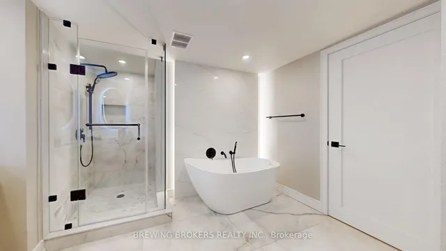 Additional image 22 of 85 Skymark Dr Unit 501