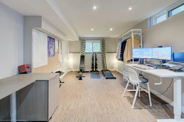 房产图片 31 - 33 Manitoulin Cres