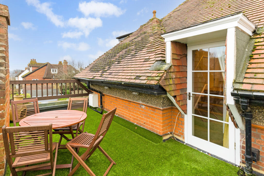 Additional image 18 of Hollybush Lane, HARPENDEN, AL5