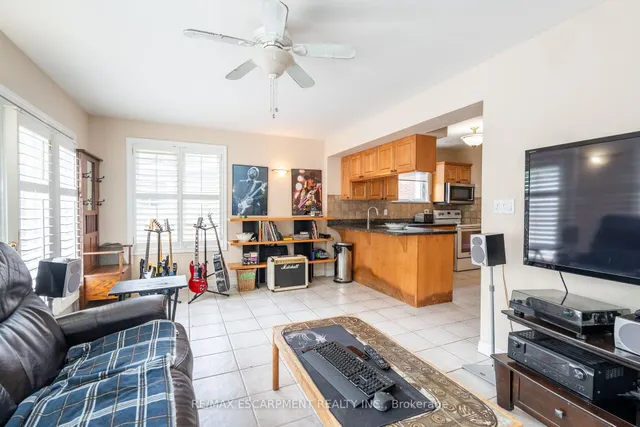 Additional image 17 of 580 Emerald St