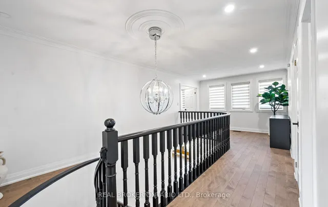 Additional image 31 of 4231 Highgate Cres