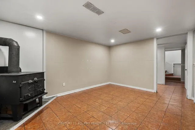 Additional image 34 of 84 Goldsboro Rd