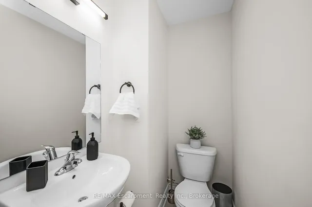 Additional image 20 of 3401 Sixth Line