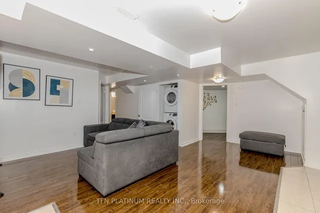 Additional image 35 of 46 levendale Crt