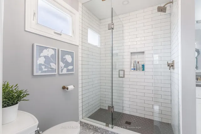 Additional image 22 of 2217 Lancaster Cres