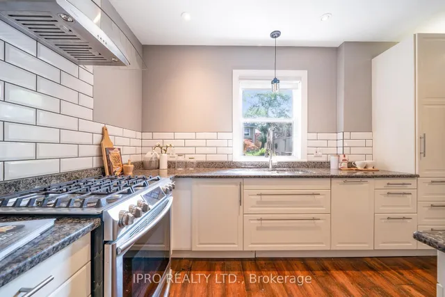 Additional image 16 of 365 Silverthorn Ave