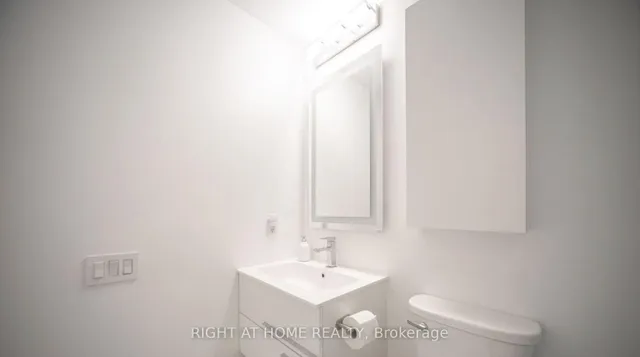 Additional image 32 of 88 Park Lawn Rd Unit 1010