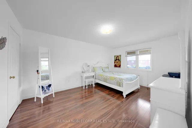 Additional image 34 of 48 Monabelle Cres