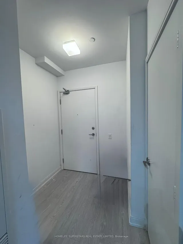 Additional image 13 of 181 Dundas St Unit 611