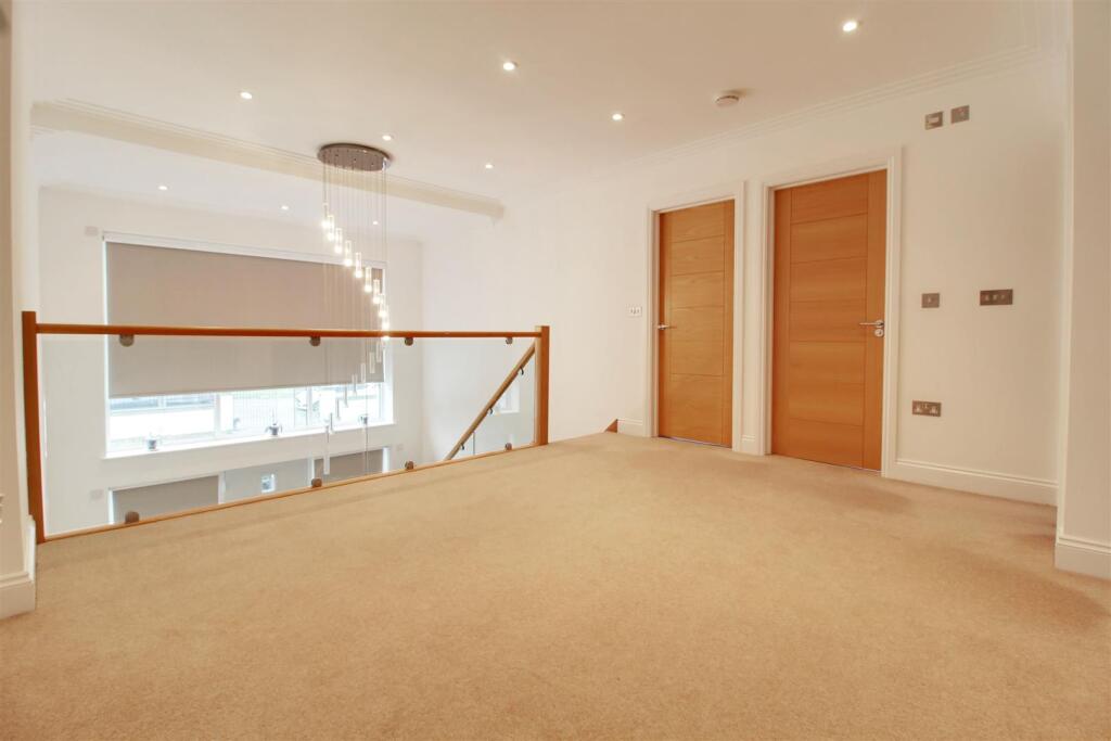 Additional image 17 of Brookmans Avenue, Brookmans Park