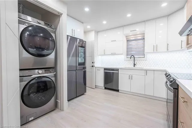 Additional image 22 of 104 Second St Unit UPPER