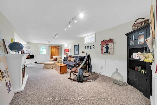 房产图片 39 - 12 Vance Cres