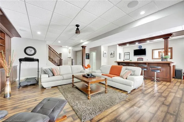 Additional image 29 of 36 Newcastle Crt