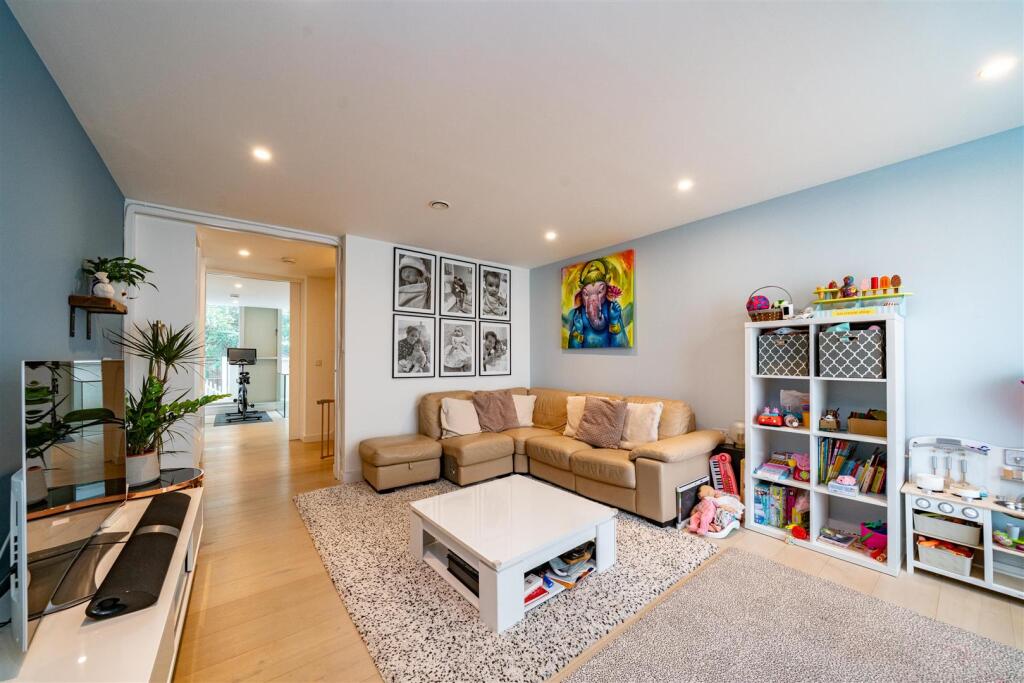 Additional image 32 of Gabriel Square, St. Albans