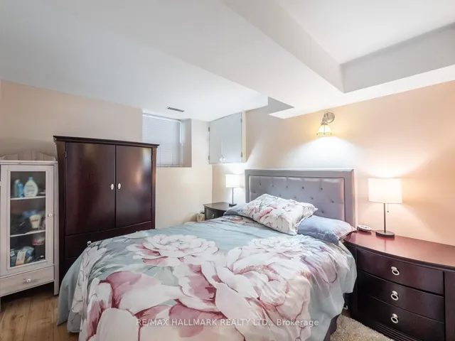 Additional image 41 of 81 Woodycrest Ave