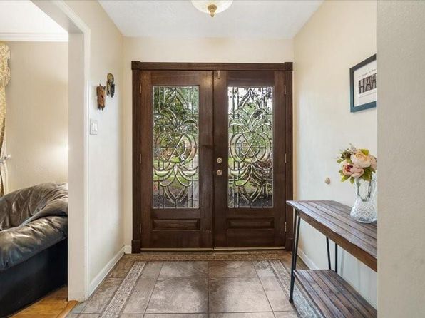 10407 Sagetree Dr, Houston, TX 77089