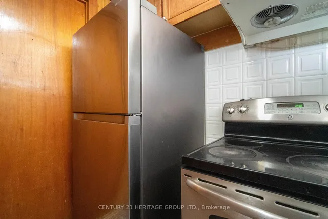Additional image 16 of 59 NORTH BONNINGTON Ave