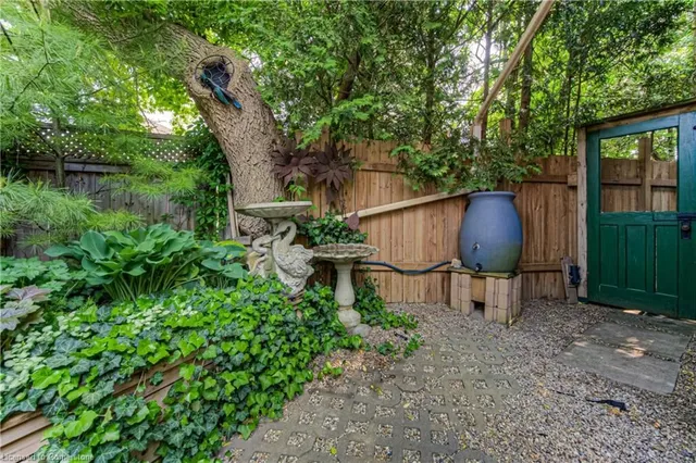 Additional image 35 of 120 Moore Ave