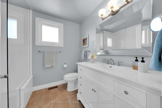 房产图片 35 - 12 Vance Cres