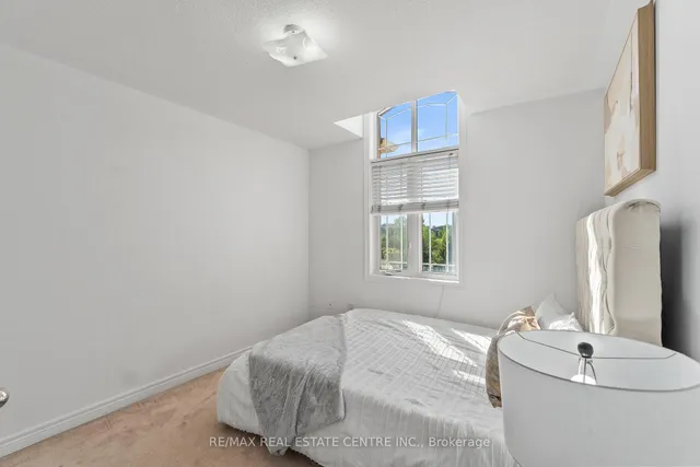 Additional image 38 of 27 Percy Gate