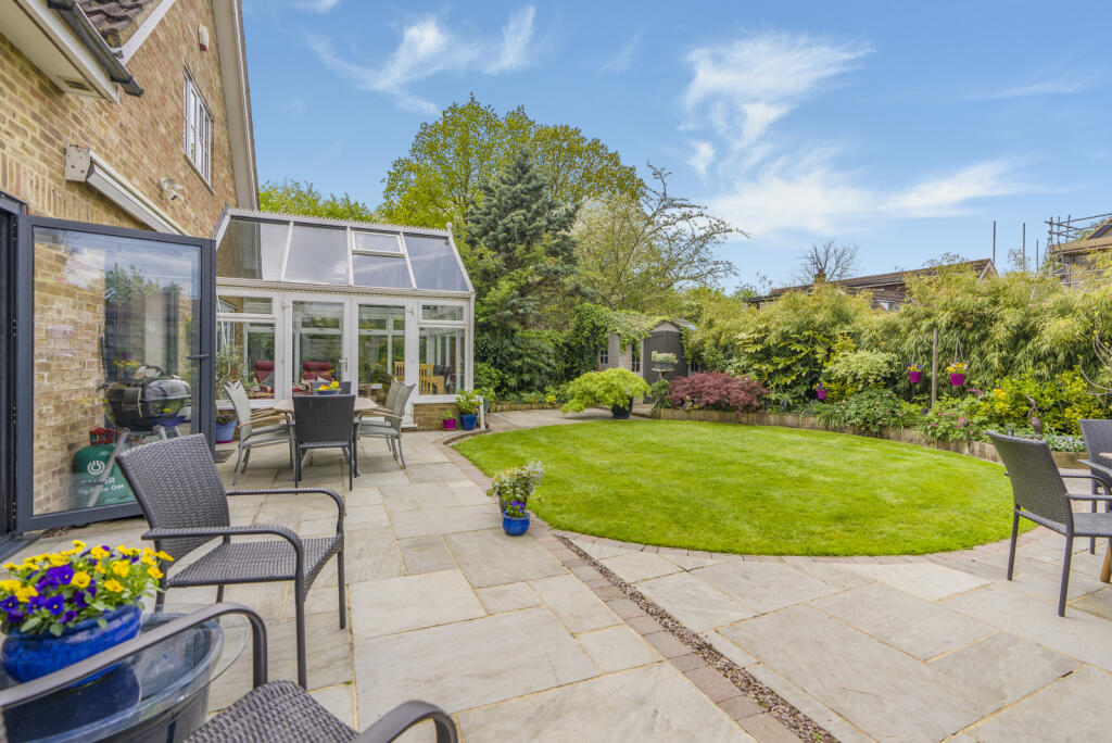 Additional image 19 of Bucknalls Drive, Bricket Wood, St. Albans, Hertfordshire, AL2