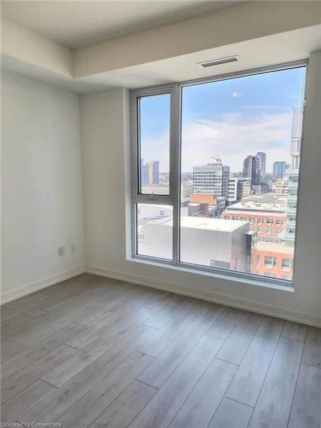 Additional image 10 of 55 Duke St Unit 1001