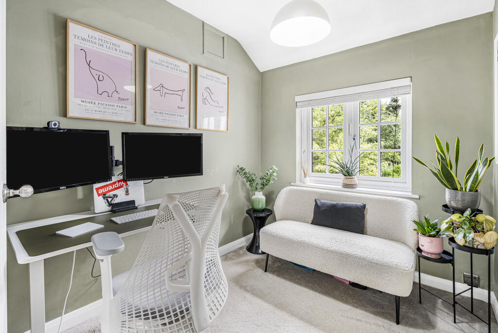 Additional image 8 of Pottersheath Road, Welwyn, Hertfordshire, AL6