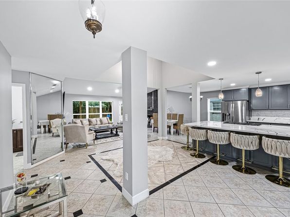 6822 Escondido Dr, Houston, TX 77083