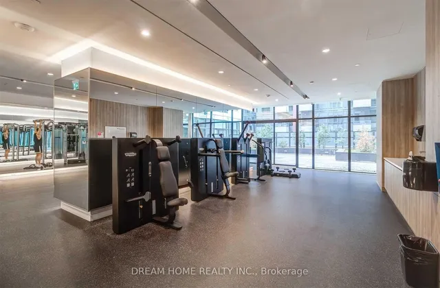 Additional image 9 of 27 Bathurst St Unit 617