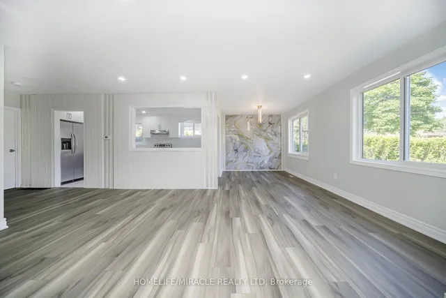 Additional image 8 of 3777 Woodruff Cres