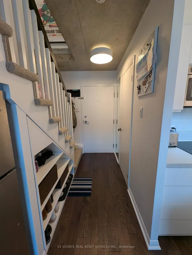 Additional image 3 of 954 King St Unit 319