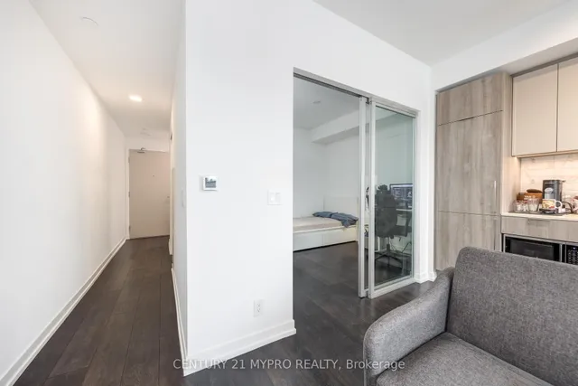 Additional image 3 of 2020 Bathurst St Unit 617