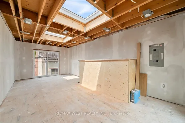 Additional image 43 of 248 1/2 Euclid Ave