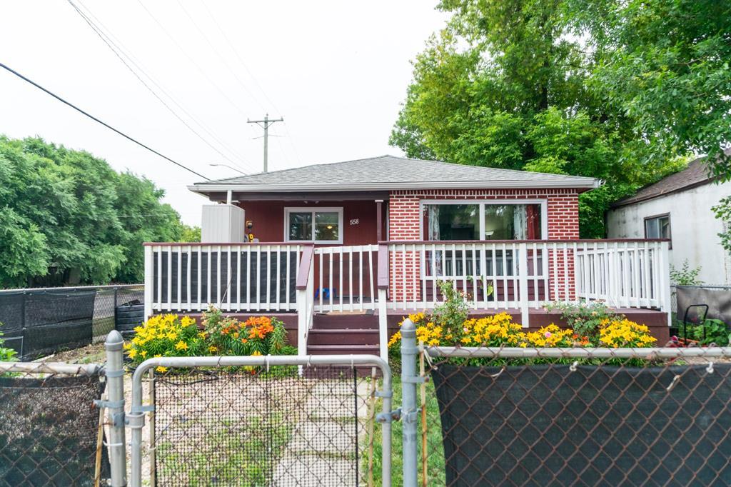 558 Regent Avenue E|Winnipeg, Manitoba R2C0C9