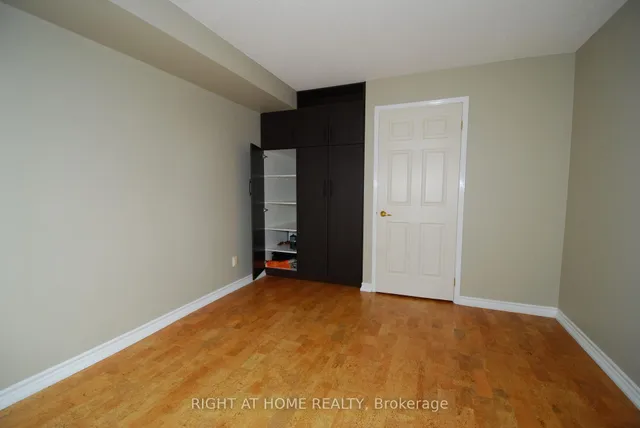 Additional image 20 of 18 Concorde Pl Unit 601