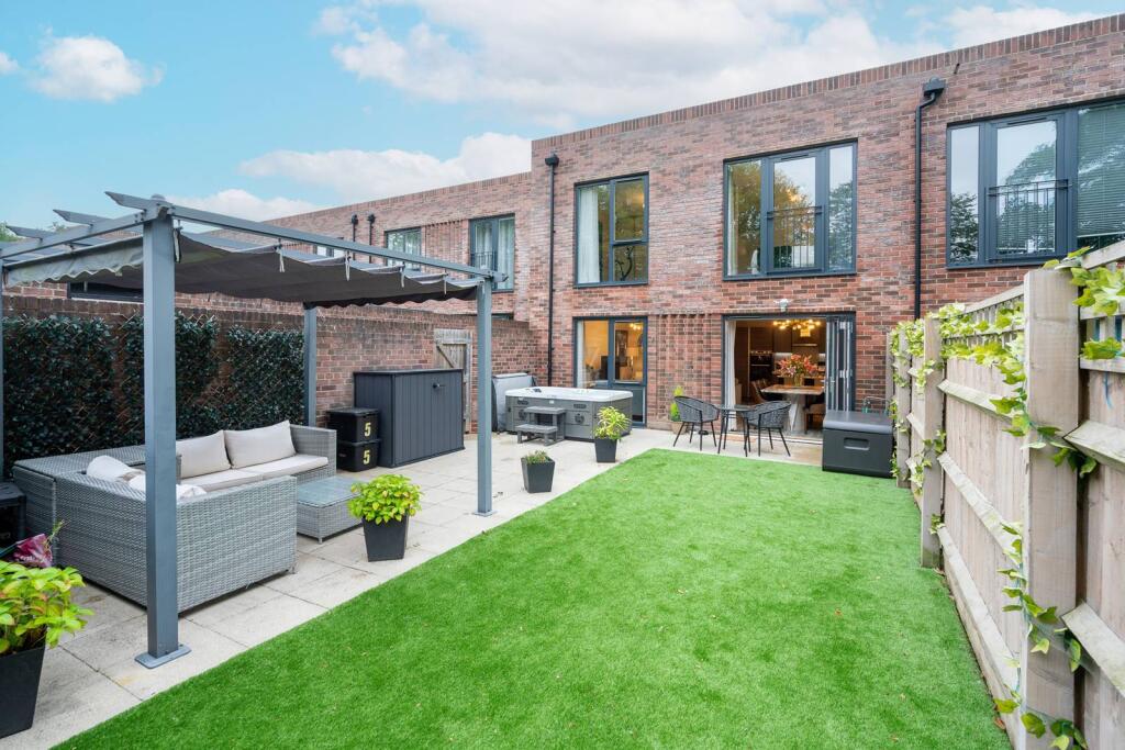 Additional image 39 of Barnes Wallis Way, Watford, AL2