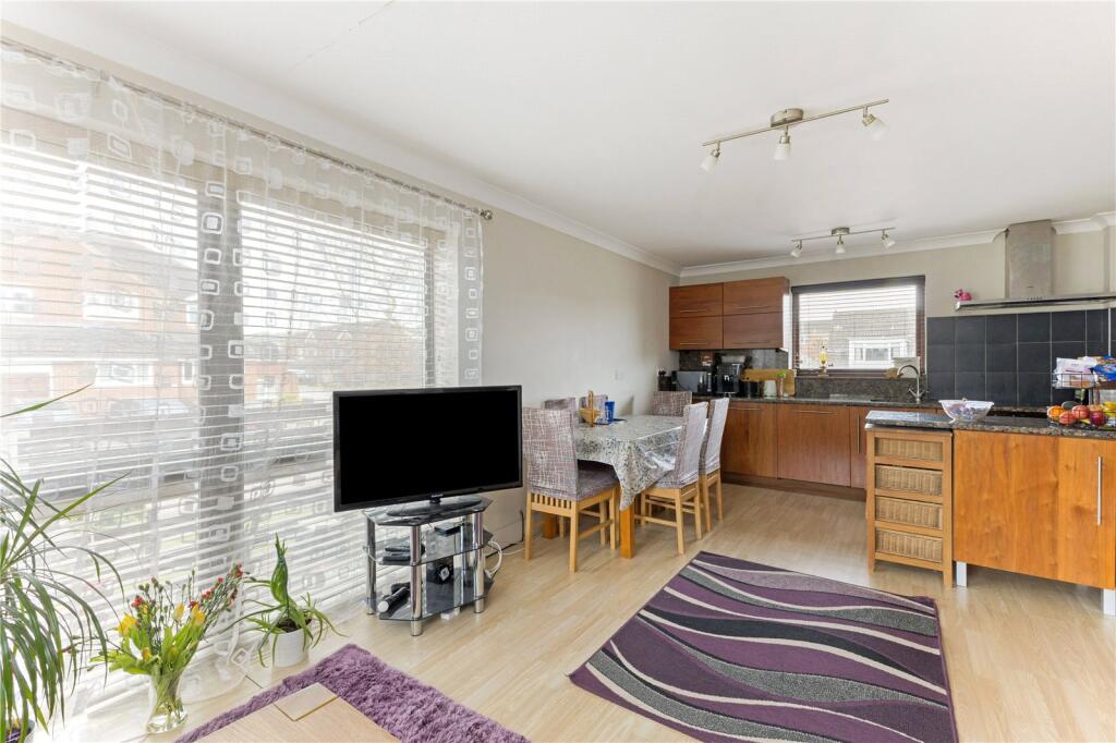 Additional image 4 of Kennesbourne Court, Tuffnells Way, Harpenden, Hertfordshire, AL5