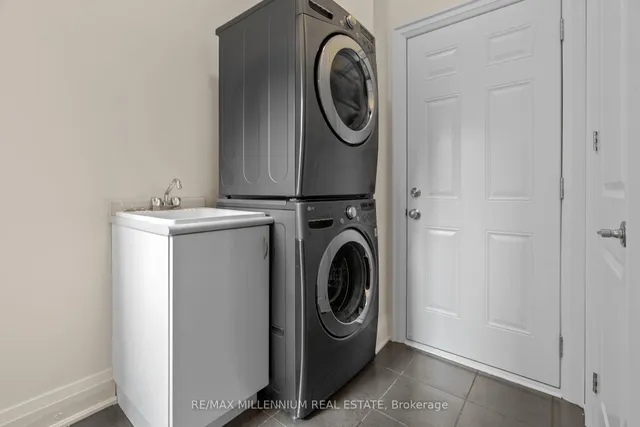 Additional image 19 of 51 Legendary Circ